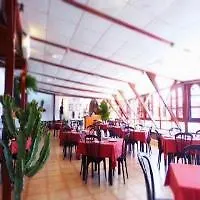호텔 Castillo Beach Bungalows